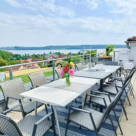 Seeblickapartment: Lakeside Retreat with Sauna and Rooftop Terrace Spalt Exterior photo