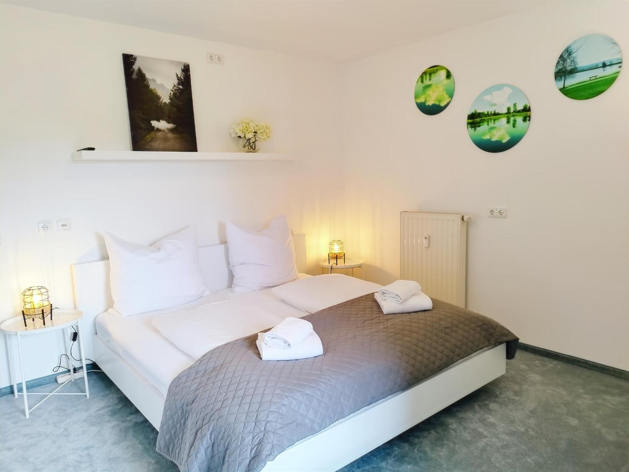 Apartment Seeblickapartment: Lakeside Retreat With Sauna And Rooftop Terrace Spalt