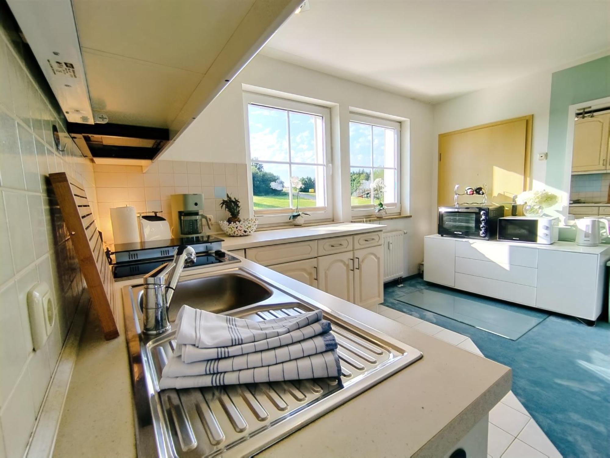 Seeblickapartment: Lakeside Retreat With Sauna And Rooftop Terrace Apartment *